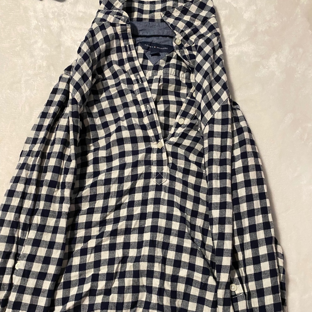 Black and white plaid long sleeve